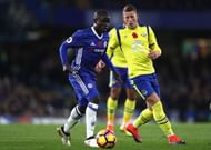 LONDON, ENGLAND - NOVEMBER 05: N'Golo Kante of Chelsea in action during the Premier League match between Chelsea and Everton at Stamford Bridge on November 5, 2016 in London, England.  (Photo by Julian Finney/Getty Images)